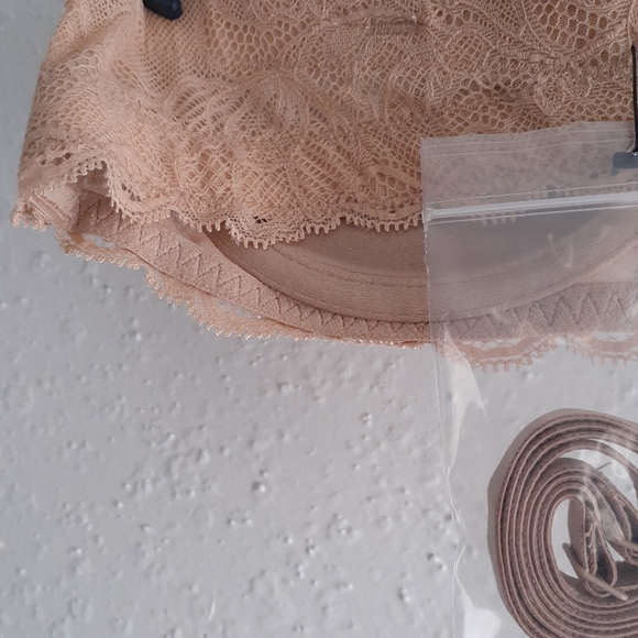 Calvin Klein Strapless Bra Multiway NWT 34 A - Picture 7 of 7